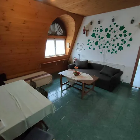 Kiraly Apartmán *